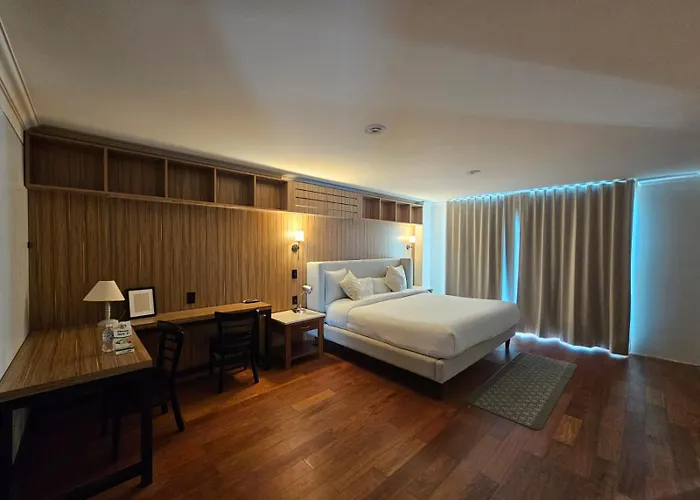 L' Heritage Hipolito Taine By Bluebay 4*