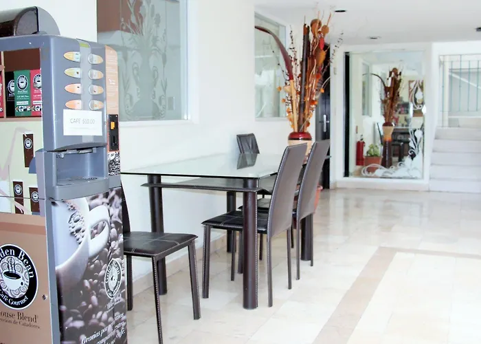 L' Heritage Hipolito Taine By Bluebay Aparthotel